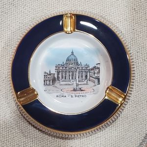 Vintage Roma S. Pietro porcelain souvenir ashtray.  5 3/4"×1 hand-made in Italy